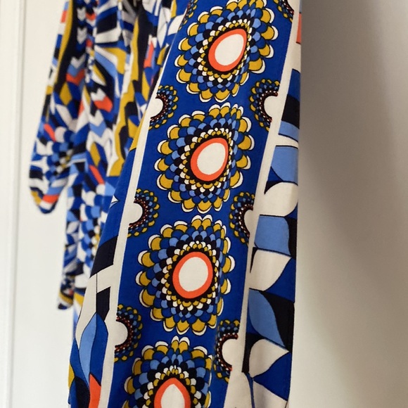 CROWN &IVY PM ladies blouse kaleidoscope pattern colors - Picture 7 of 8